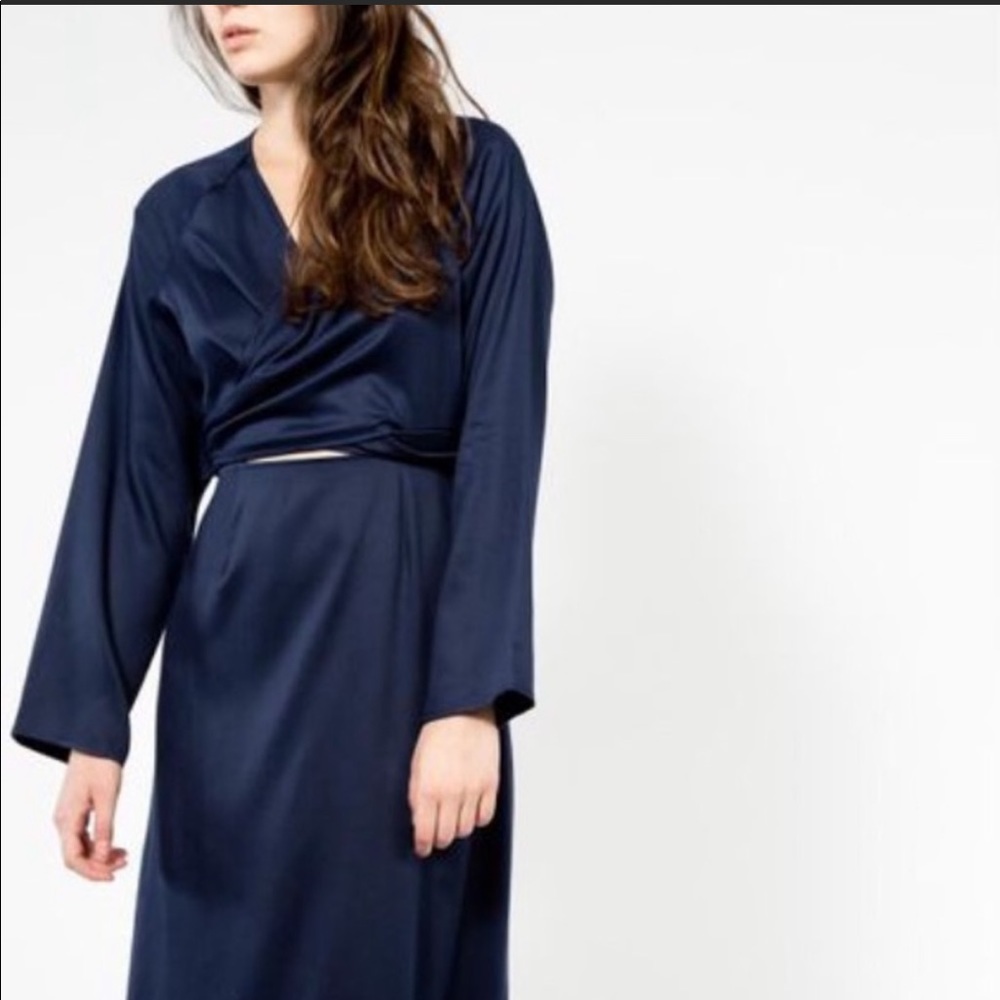 SHAINA MOTE navy wrap dress ❤️🌸